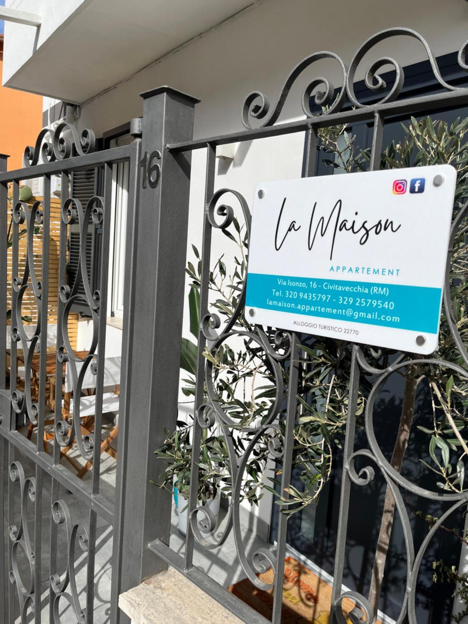 La Maison Appartement - A 200M Dal Porto Civitavecchia Eksteriør billede