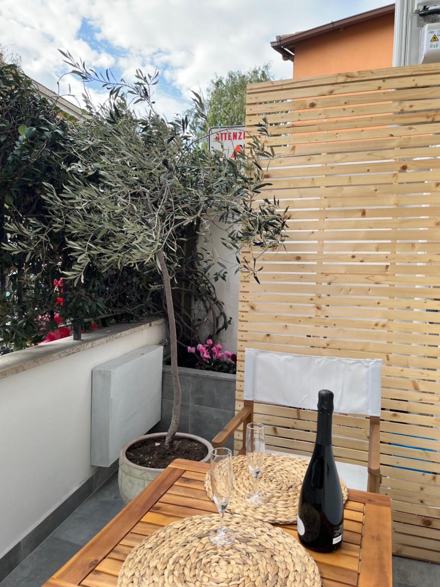 La Maison Appartement - A 200M Dal Porto Civitavecchia Eksteriør billede